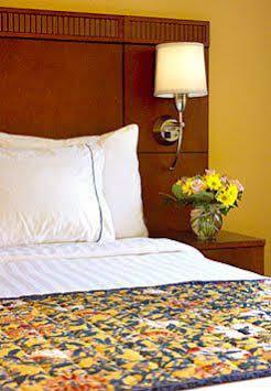 Hotel Courtyard Airport West Doral Miami