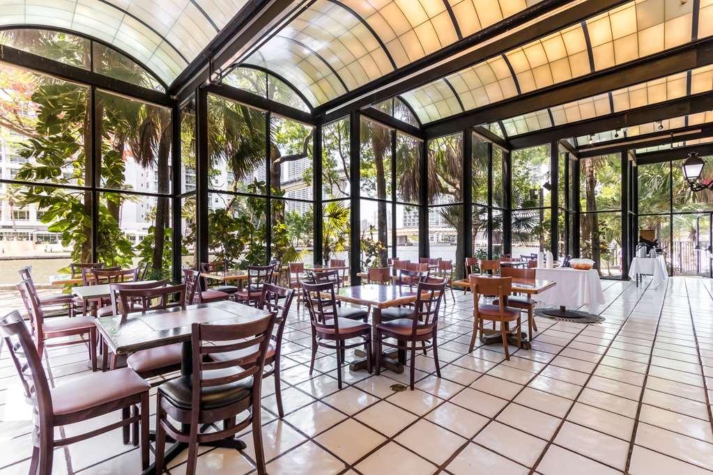 Comfort & Downtown Brickell-port Of 4*
