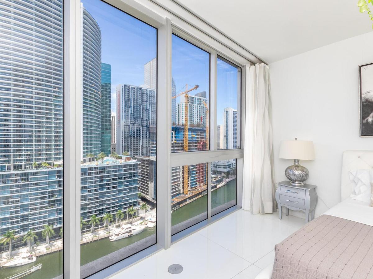 Luxury Waterfront In The Urban Oasis At Icon-brickell Free Apartment Miami