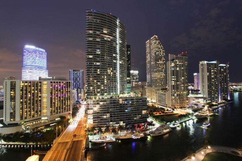 Luxury Waterfront In The Urban Oasis At Icon-brickell Free Apartment *