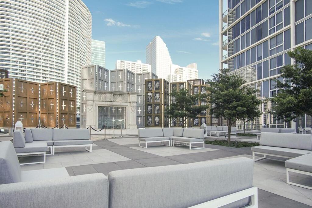 Apartment Luxury Waterfront In The Urban Oasis At Icon-brickell Free *