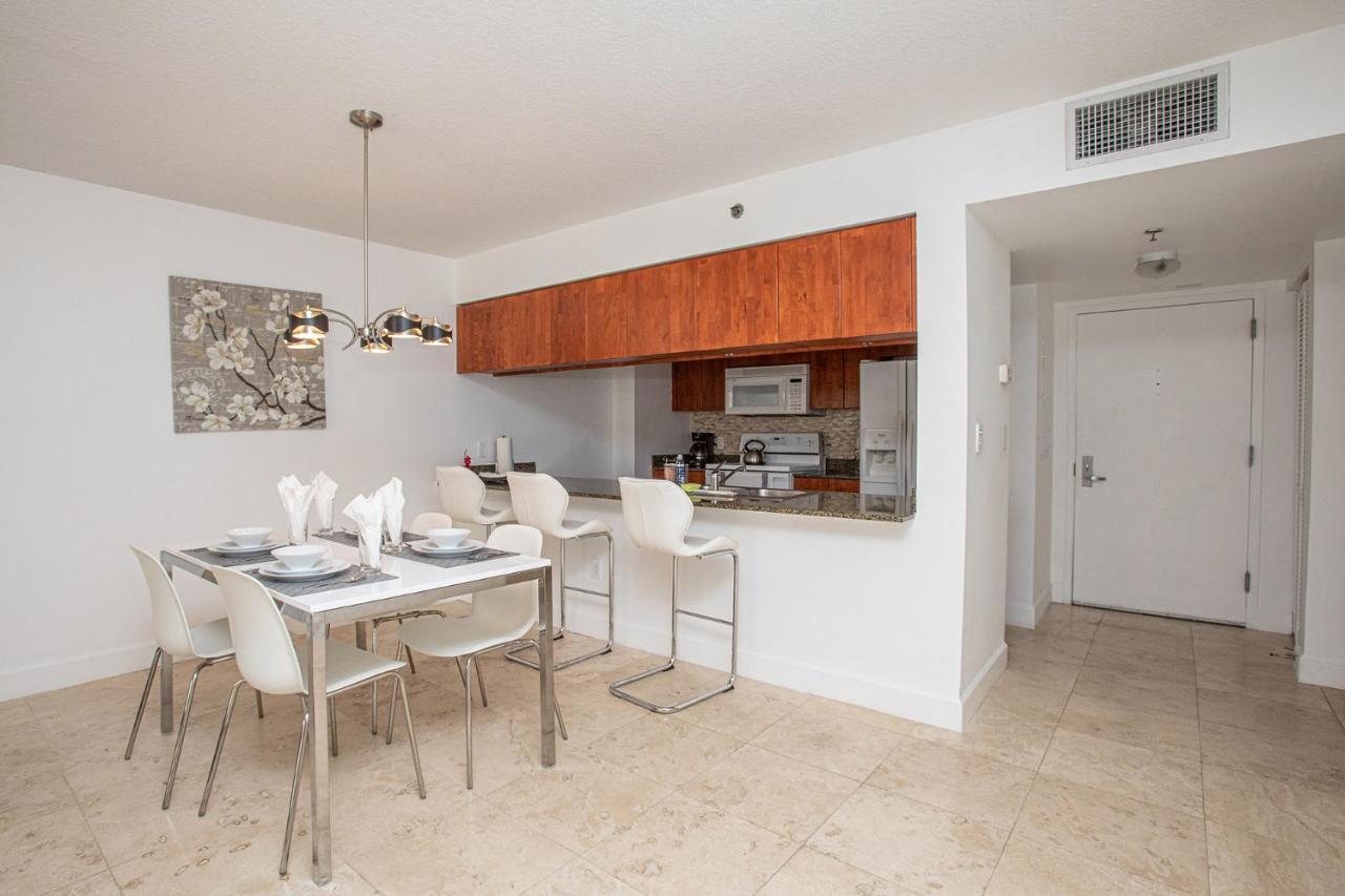 Amazing At Brickell Club Apartment