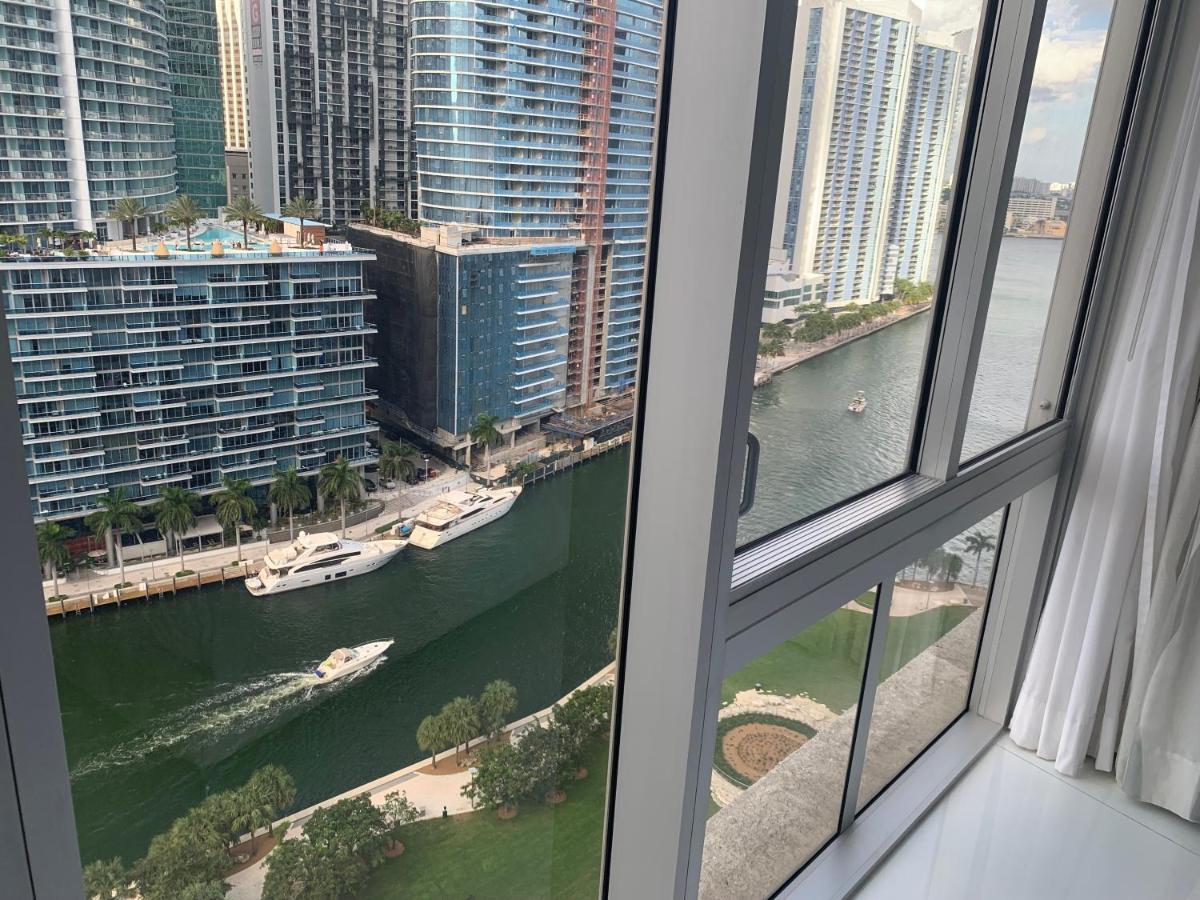 Luxury Waterfront In The Urban Oasis At Icon-brickell Free
