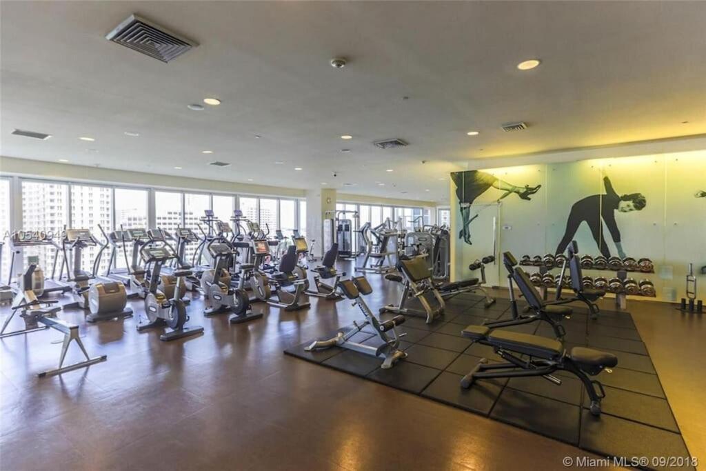 Luxury Waterfront In The Urban Oasis At Icon-brickell Free *