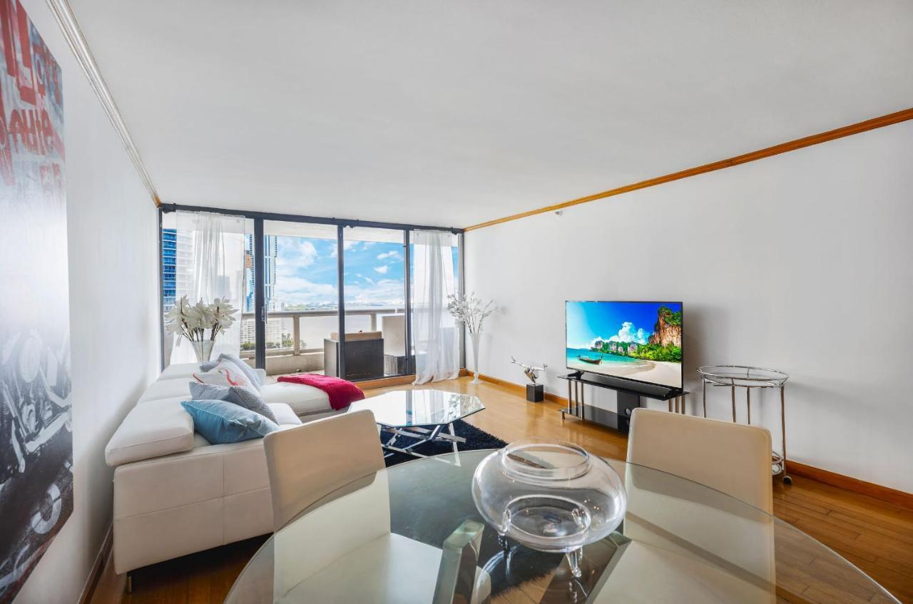 Stunning Balcony Views 4 Bedroom Miami