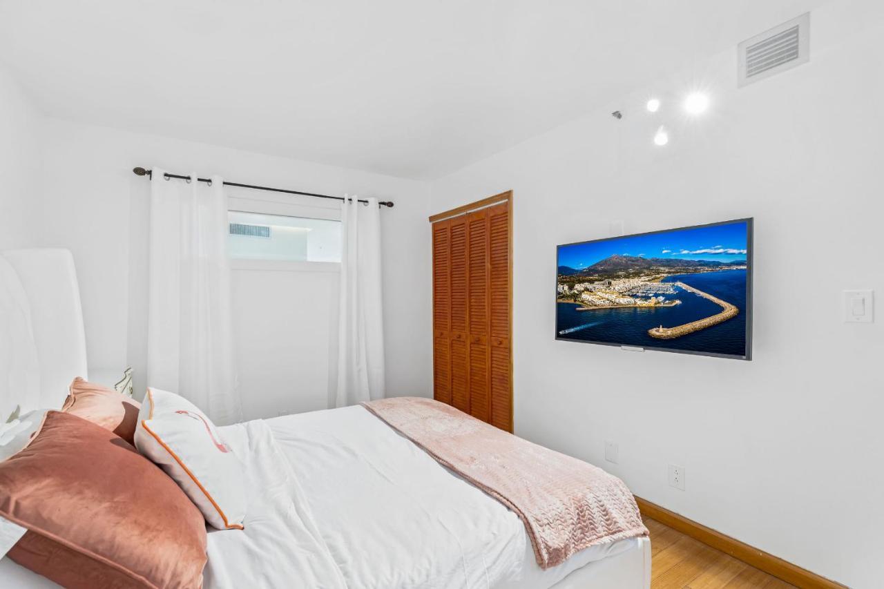 Apartment Stunning Balcony Views 4 Bedroom