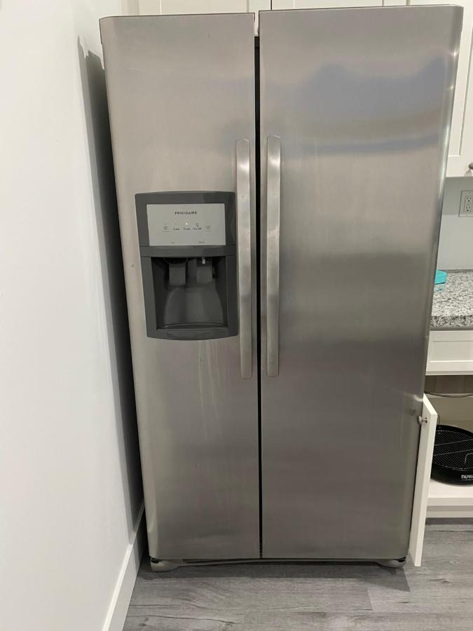 Luxurious Apt With Free Parking Mins Away From South Beach And Wynwood Apartment Miami