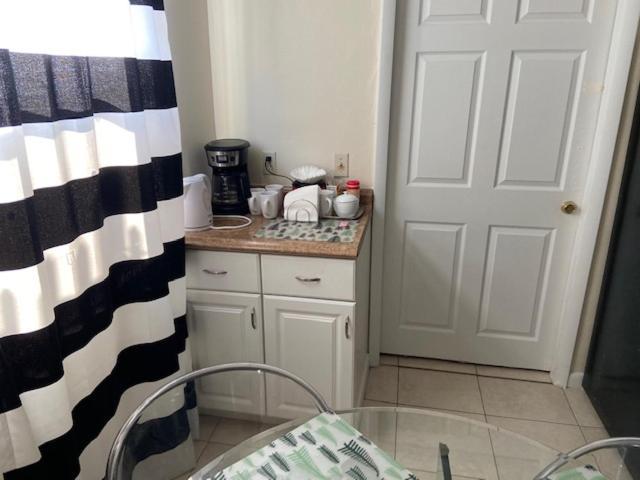 Private Near Airport - Free Parking - 01 * Miami