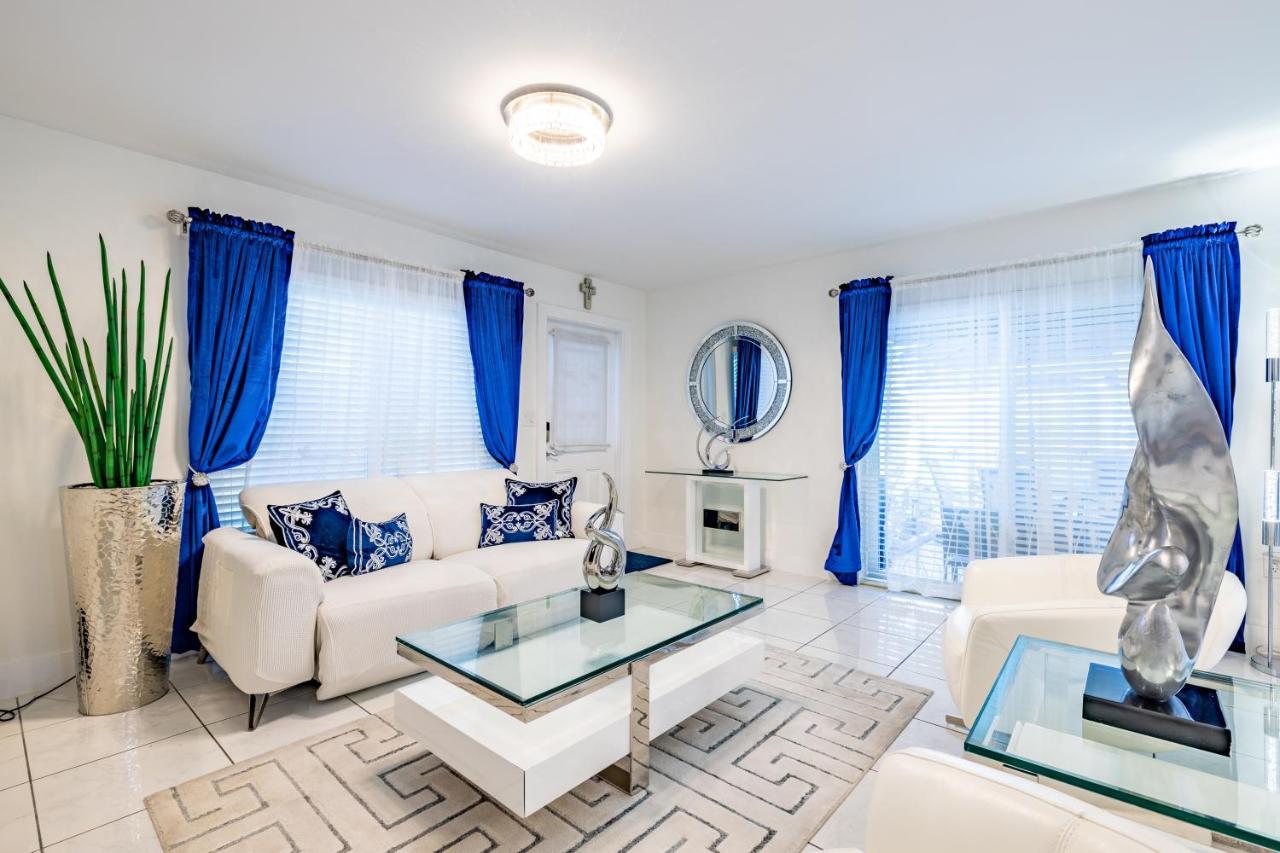 Luxurious And Cozy Townhouse 3 Bedrooms 2.5 Bath Villa Miami