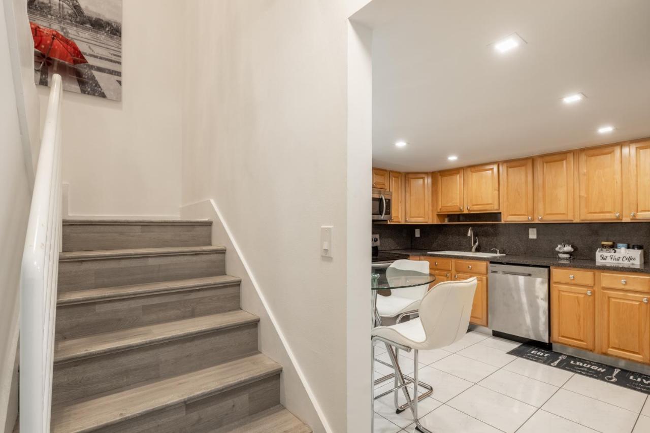 Villa Luxurious And Cozy Townhouse 3 Bedrooms 2.5 Bath *