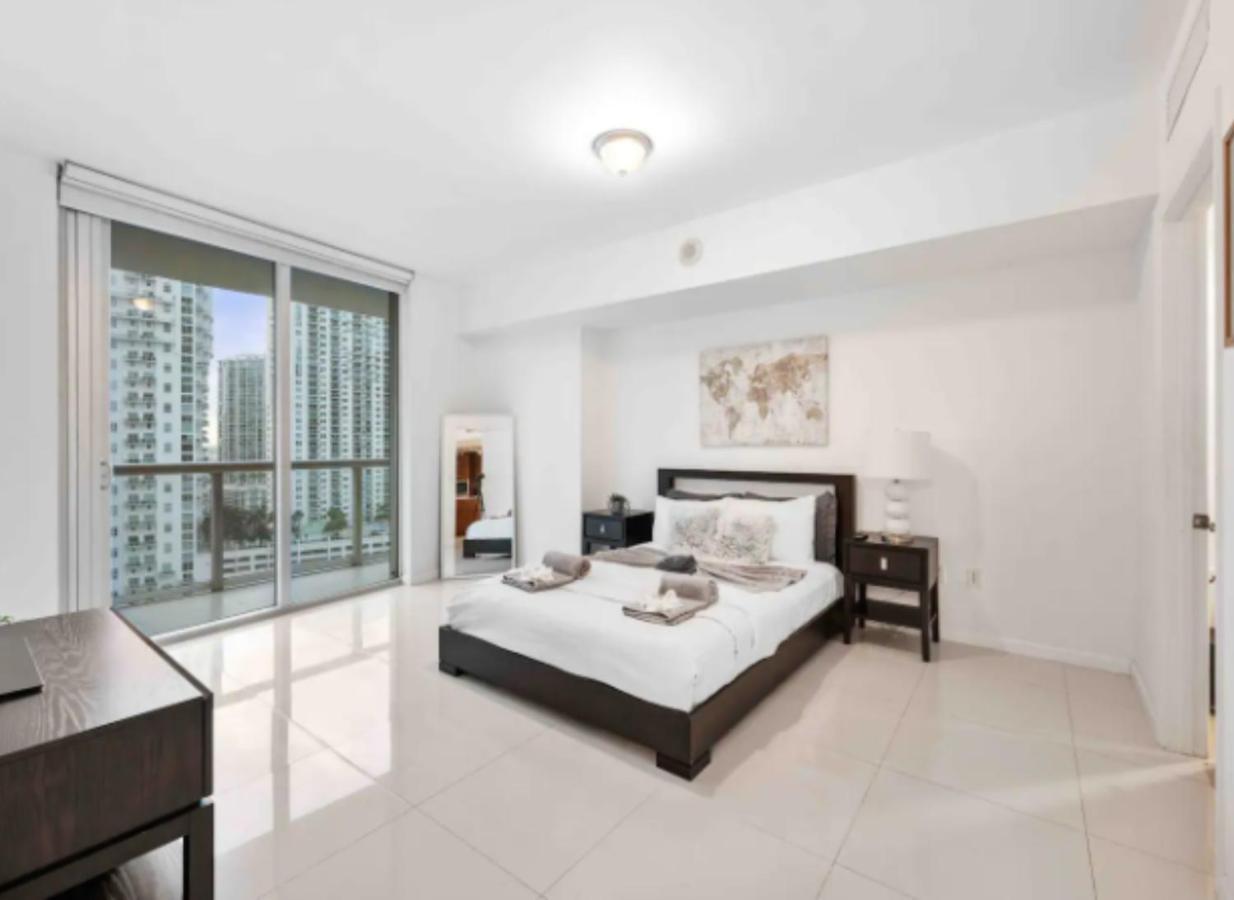 Vacation In * Miami