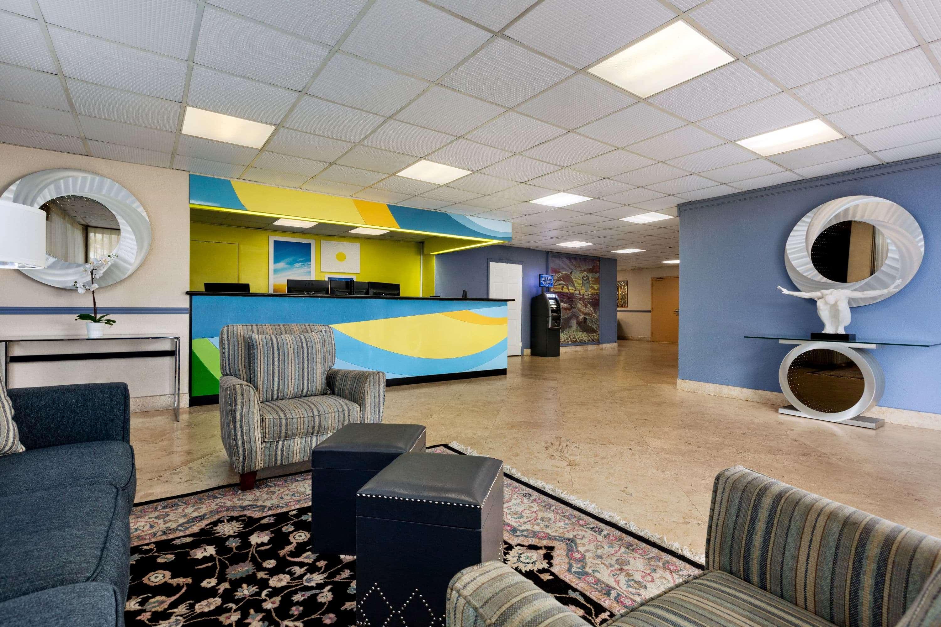 Envision International Airport 3*