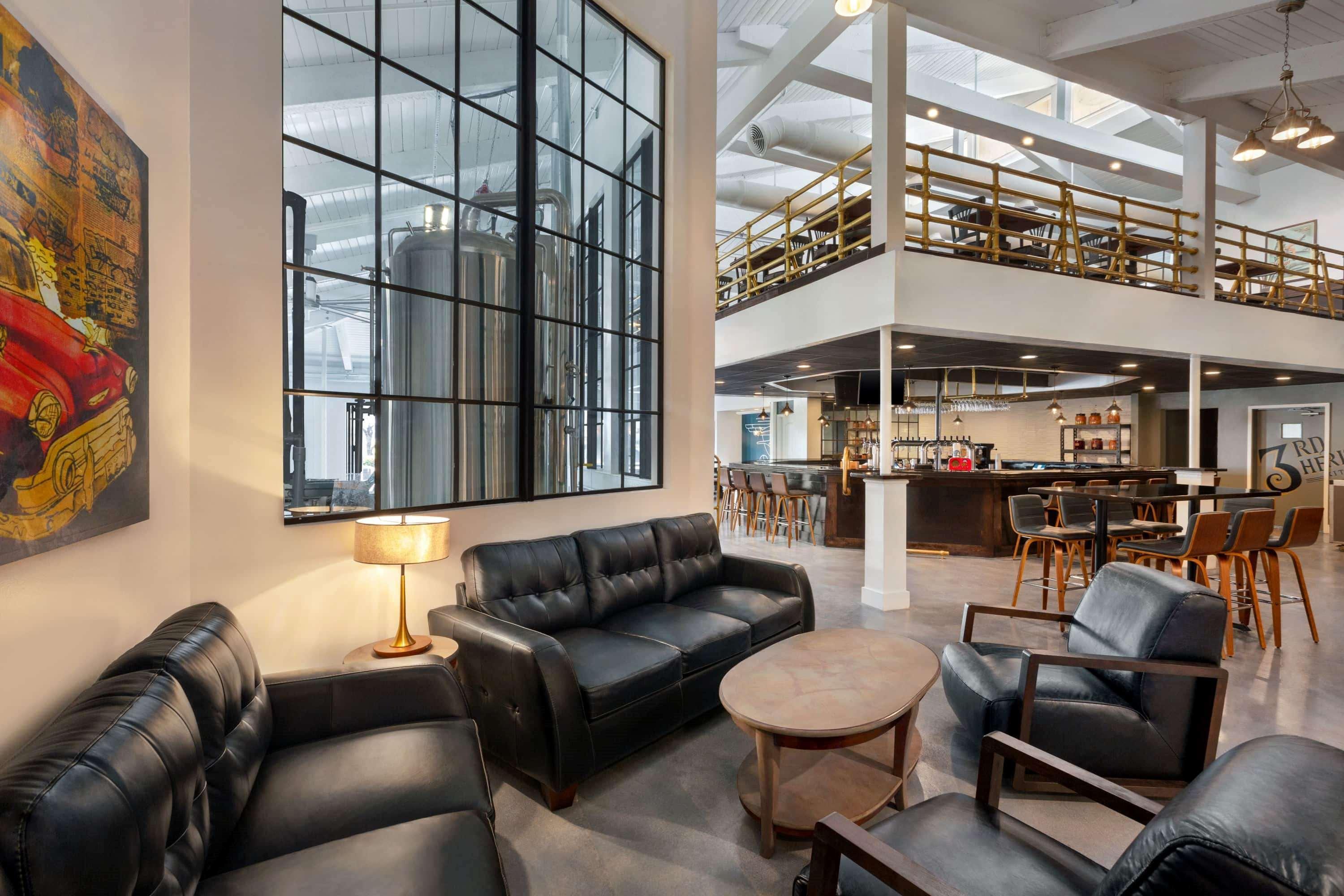 Hotel Envision International Airport 3*