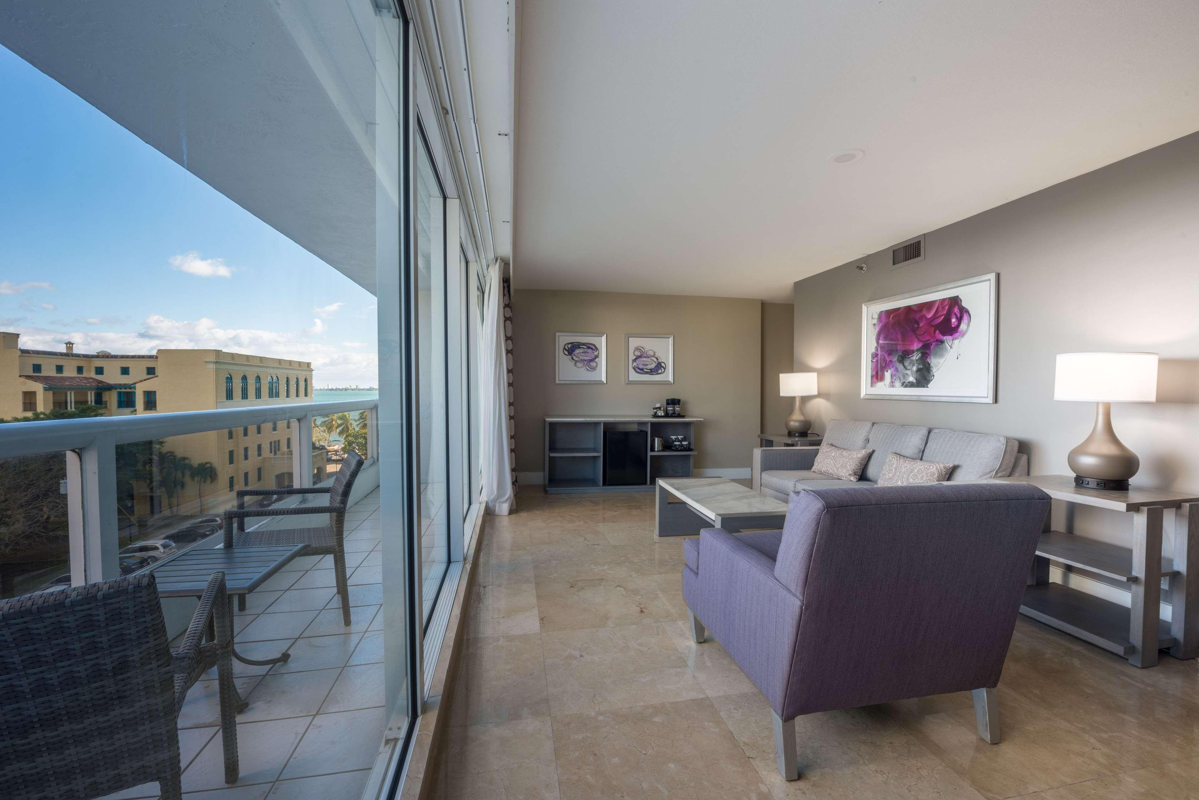 Hotel Doubletree By Hilton Grand Biscayne Bay
