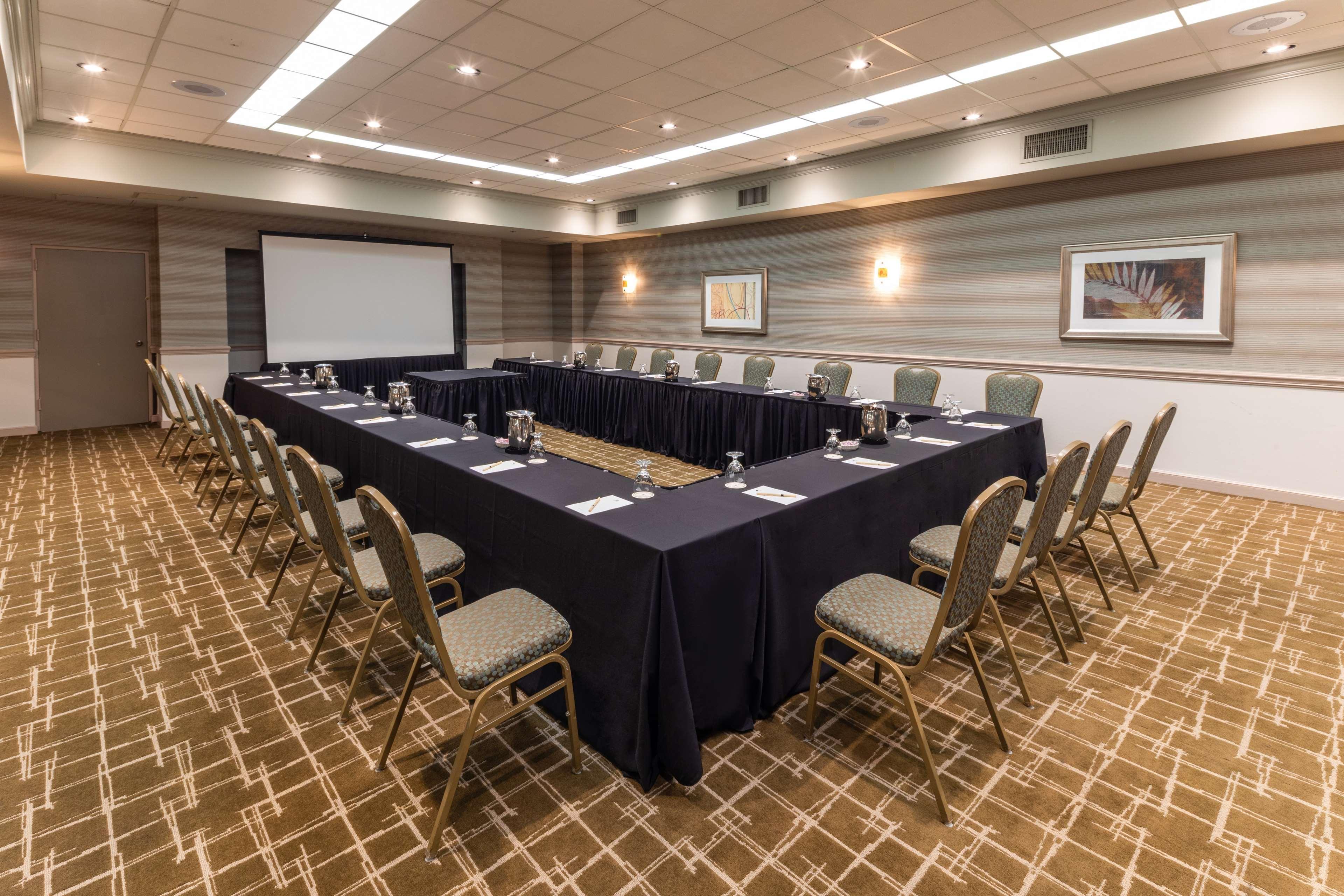 Doubletree By Hilton Grand Biscayne Bay