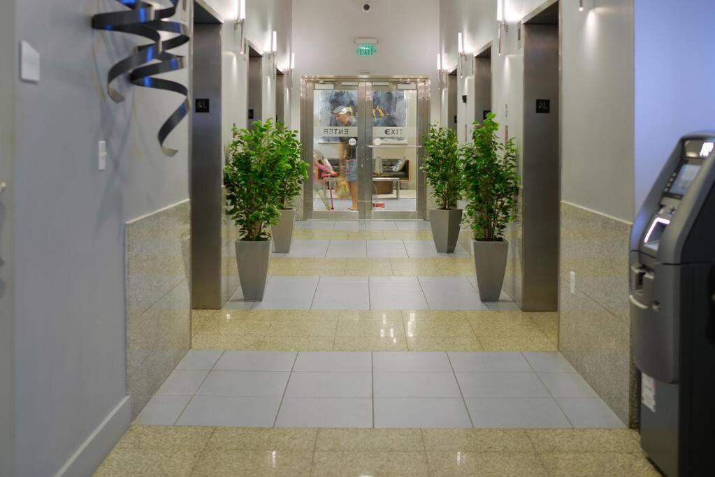 Amazing Studio Apt @brickell With Pool & Parking Miami