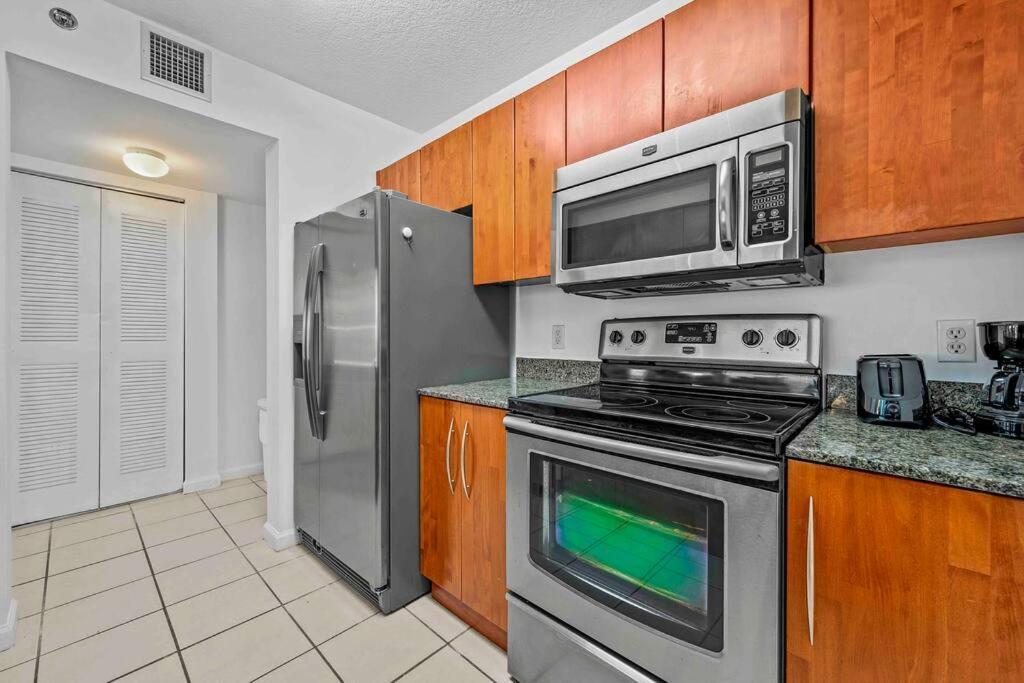 Unique 1 Bed 1 Bath • Brickell • Bay & Views *