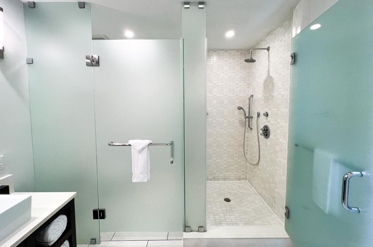 Modern Private Studio - King Bed, Jacuzzi, Balcony And Pool Aparthotel Miami