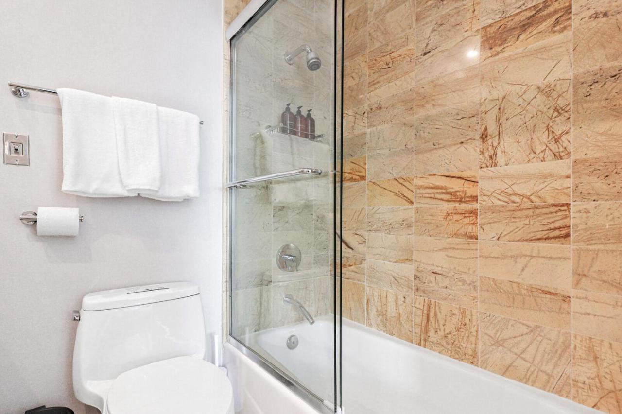 Conrad Brickell I Sextant Holiday home Miami