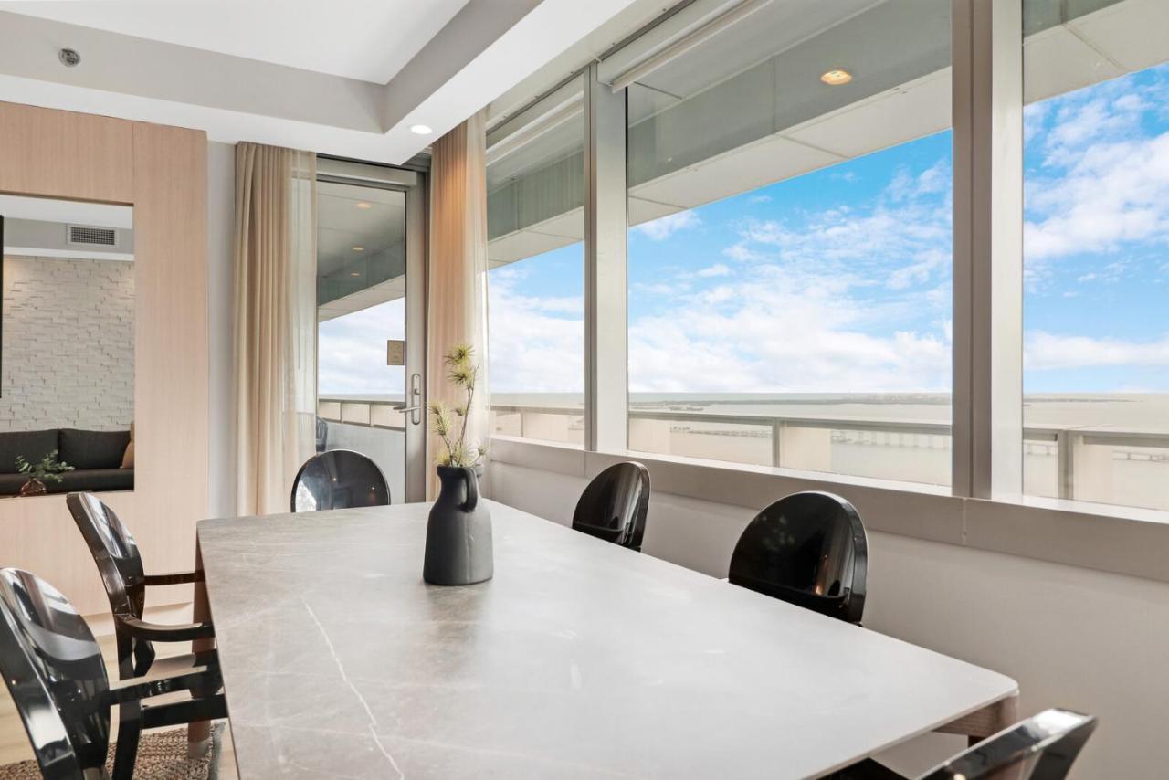 Conrad Brickell I Sextant Holiday home
