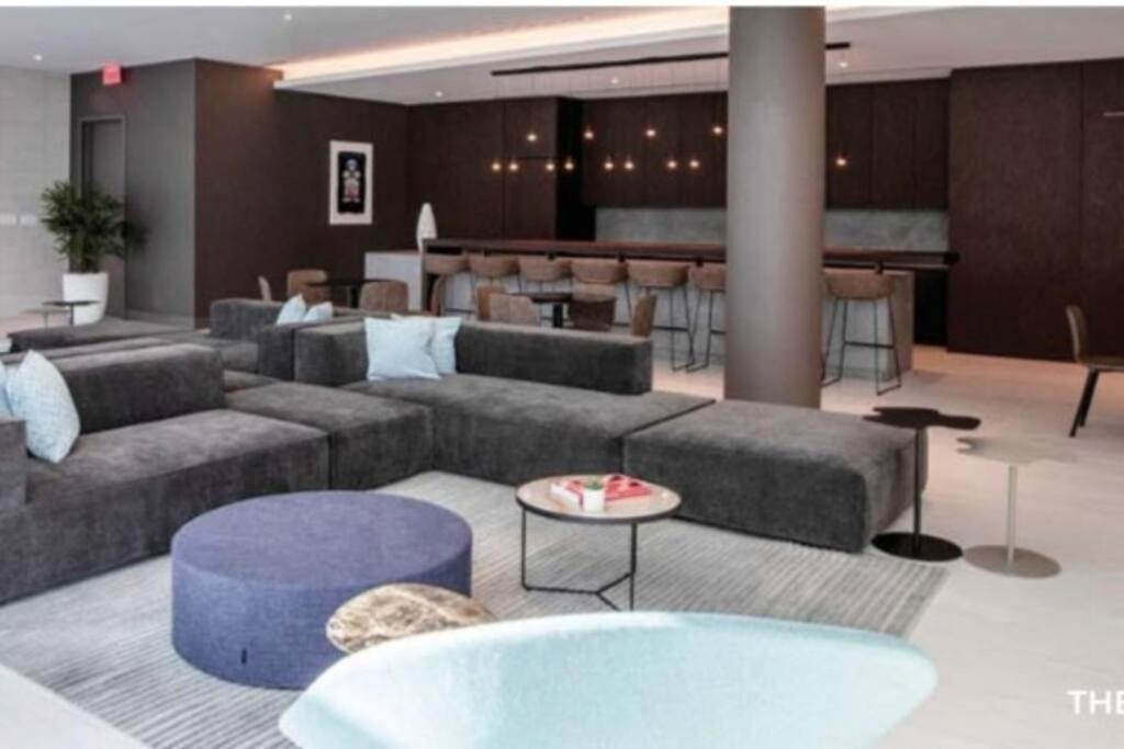 Aparthotel Sleek 2bd 2ba In Design District