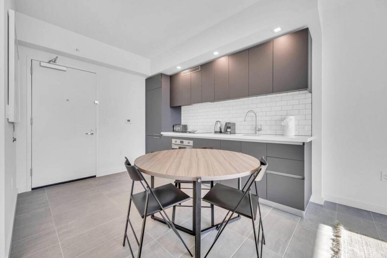 Modern 1 Bed Across From Bayside In Downtown Miami