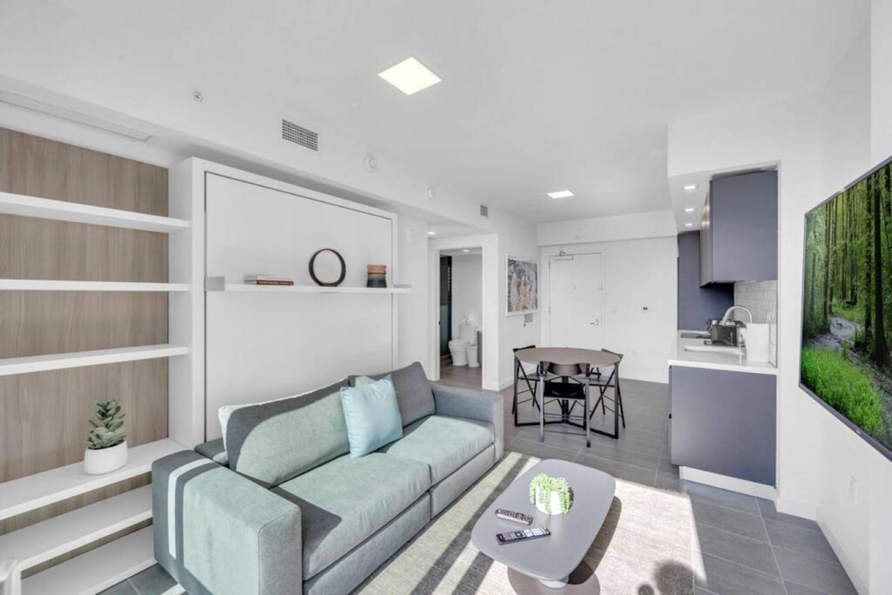 Modern 1 Bed Across From Bayside In Downtown Miami