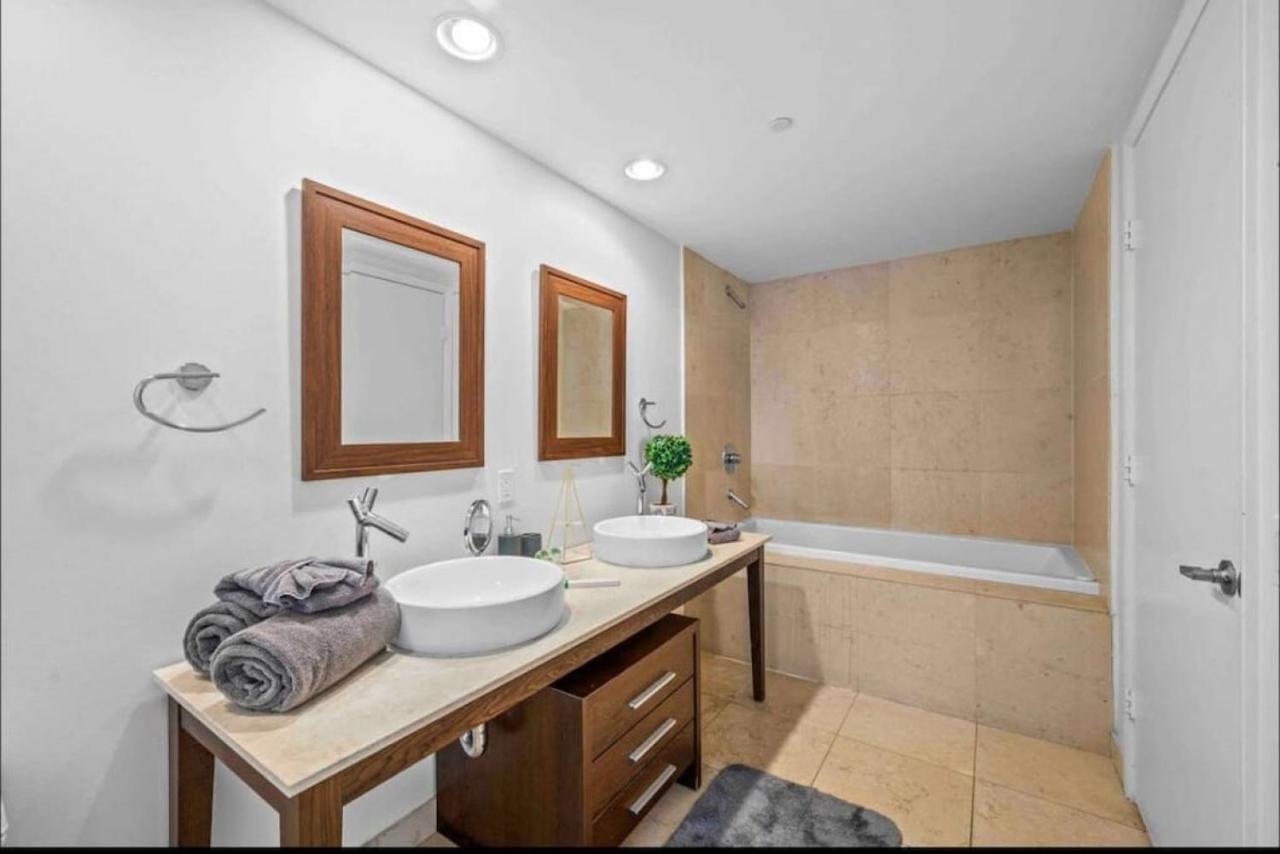 Modern 1 Bed Icon Brickell With Amazing Views Apartment Miami