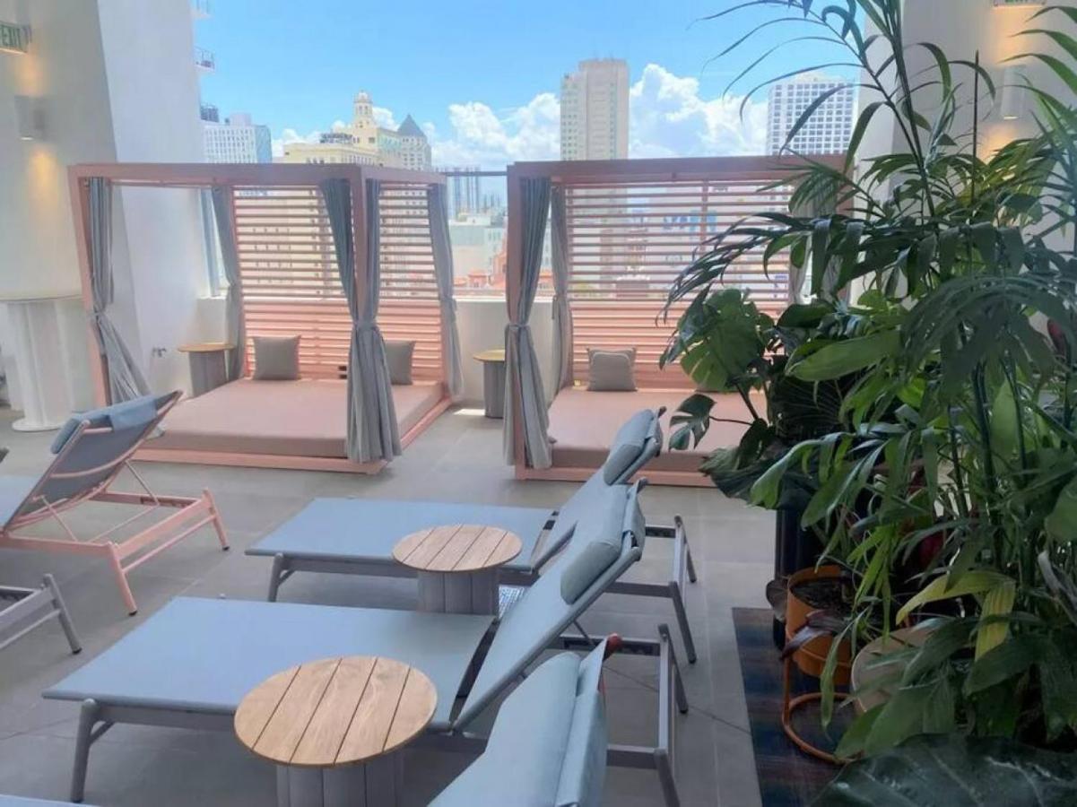 Modern 1 Bed Across From Bayside In Downtown Holiday home *