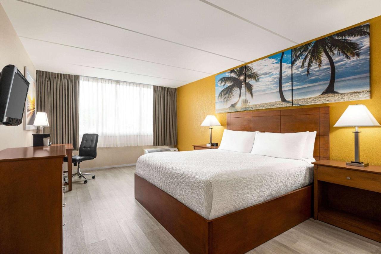 Hotel Envision International Airport Miami