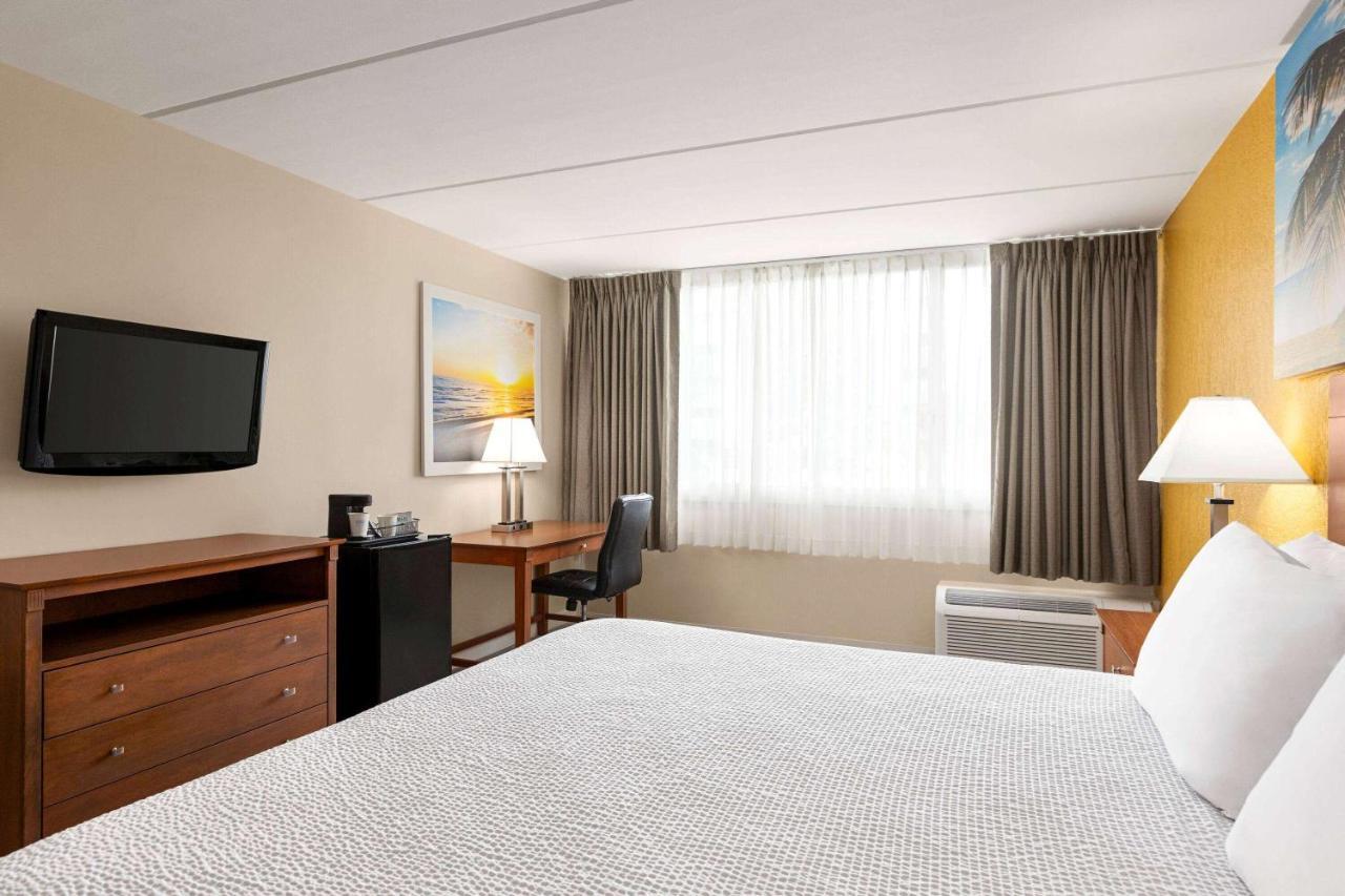 Envision International Airport 3*