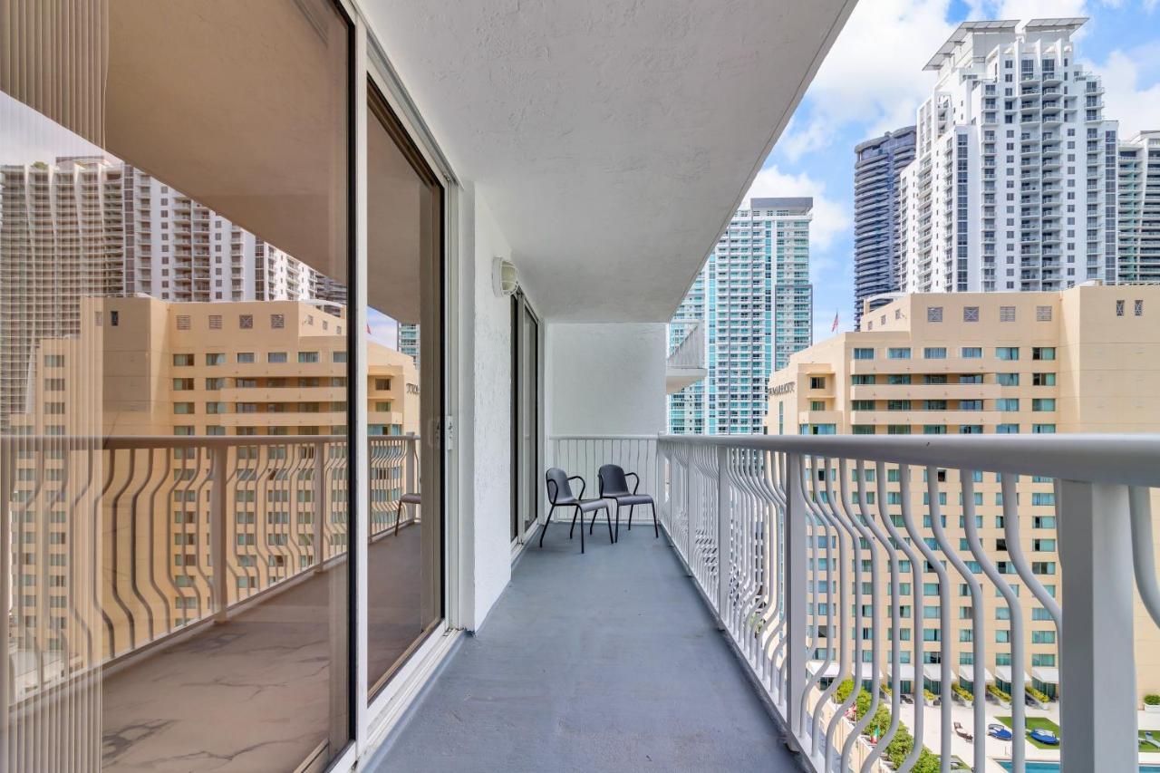 The Club At Brickell Bay Luxury