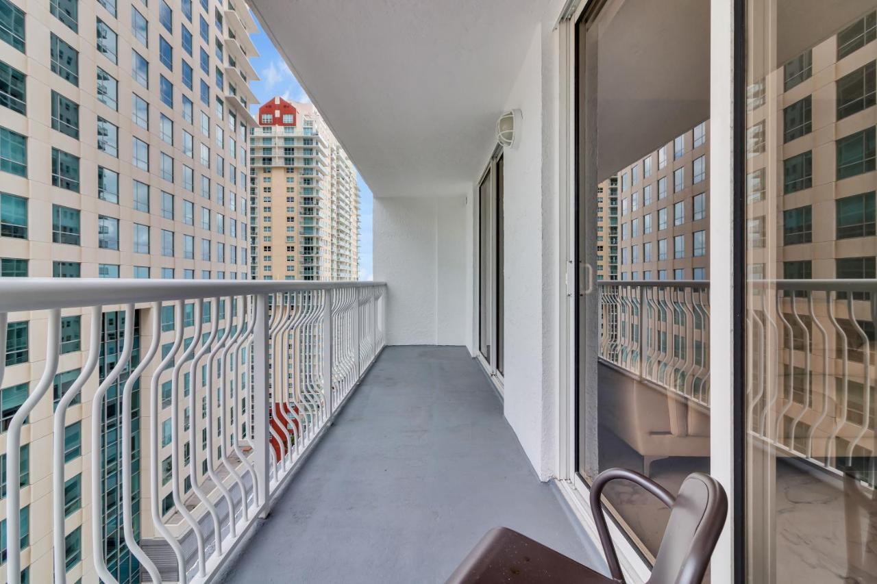 The Club At Brickell Bay Luxury * Miami