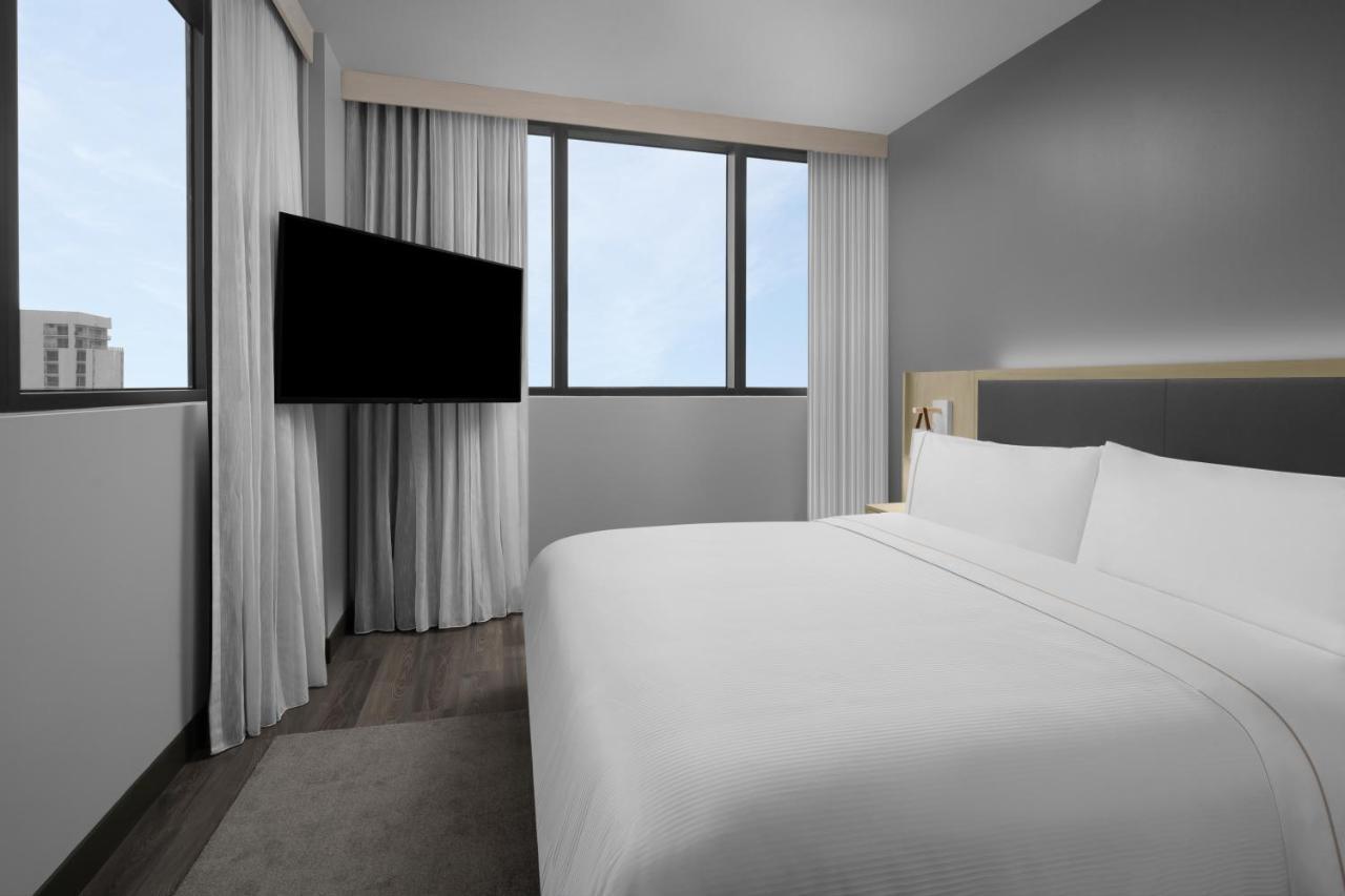 Element Brickell 3*