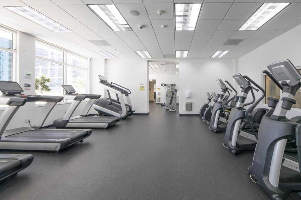 Impressive Unit In The Heart Of Brickell W Parking Apartment *