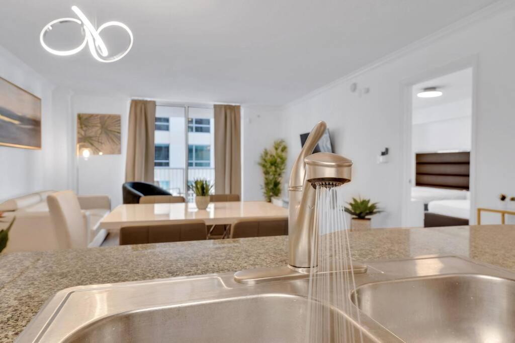 Impressive Unit In The Heart Of Brickell W Parking Apartment Miami