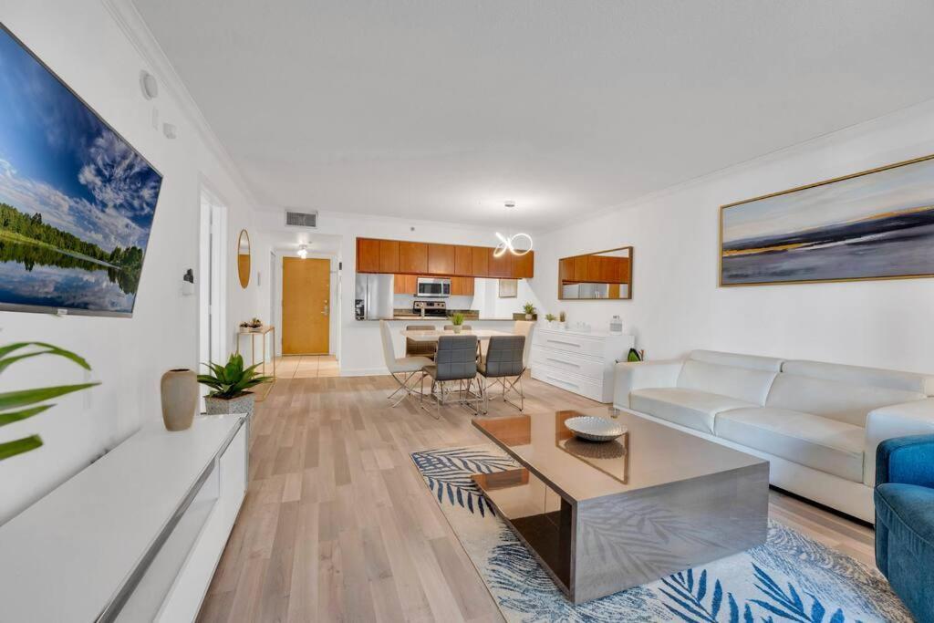 Impressive Unit In The Heart Of Brickell W Parking * Miami