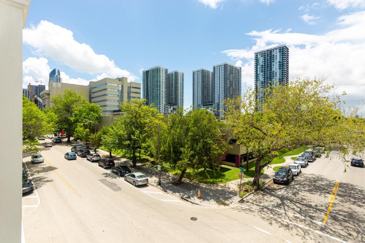 Downtown With Balcony - 5 Minutes From Wynwood & Port - Near Apartment