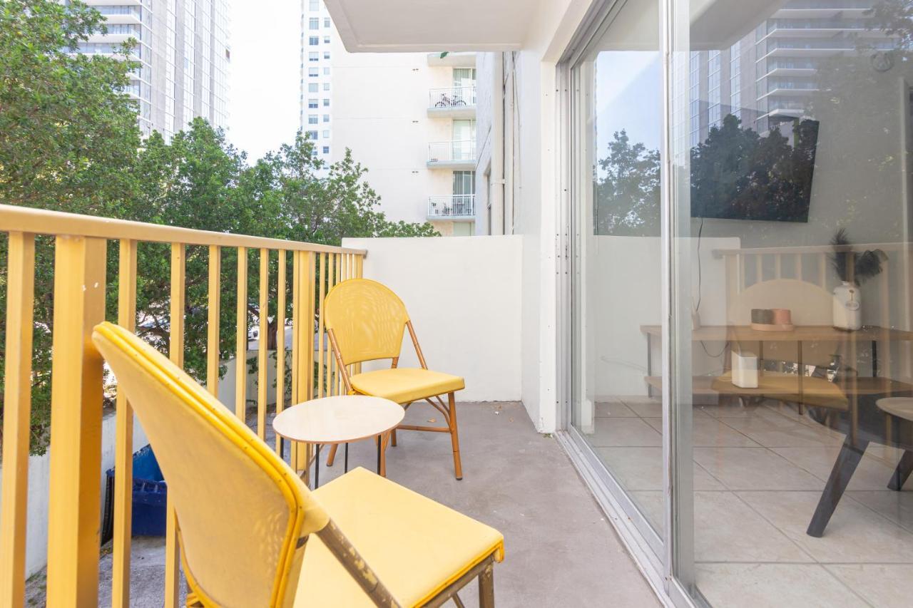 One Bedroom - With Parking & Balcony - Heart Of Wynwood *