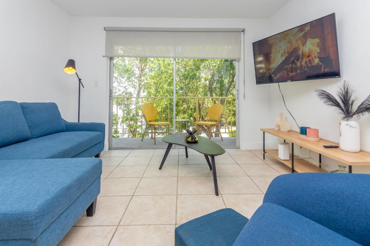 Apartment One Bedroom - With Parking & Balcony - Heart Of Wynwood *