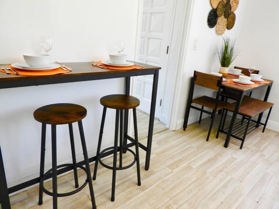 Comfy & Updated Centrally Located Minutes Away From Everything!