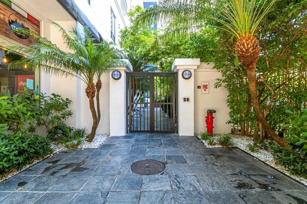 Spectacular 2-br 4 People 1107 * Miami