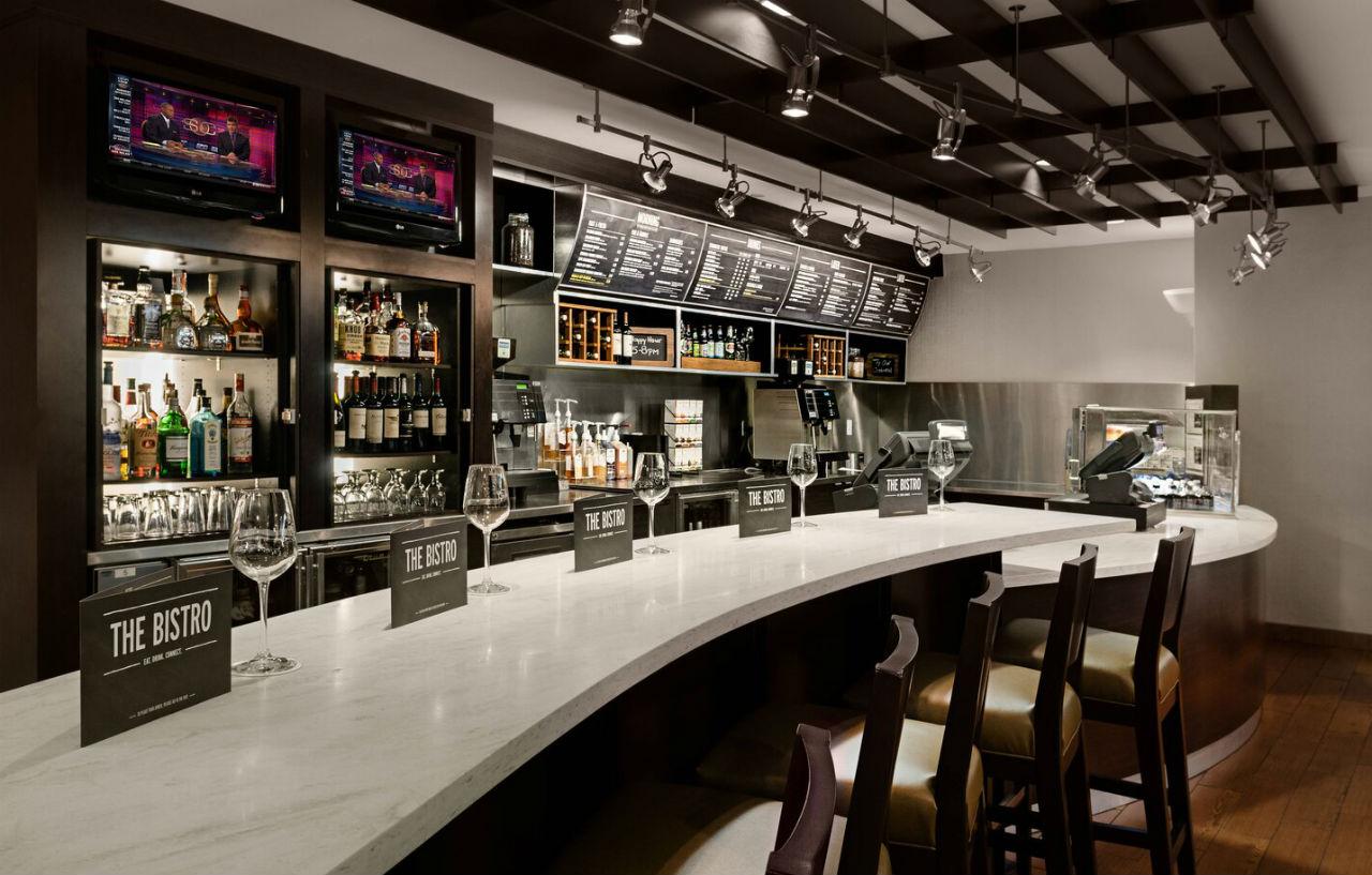 Courtyard Downtown Brickell Area 3*