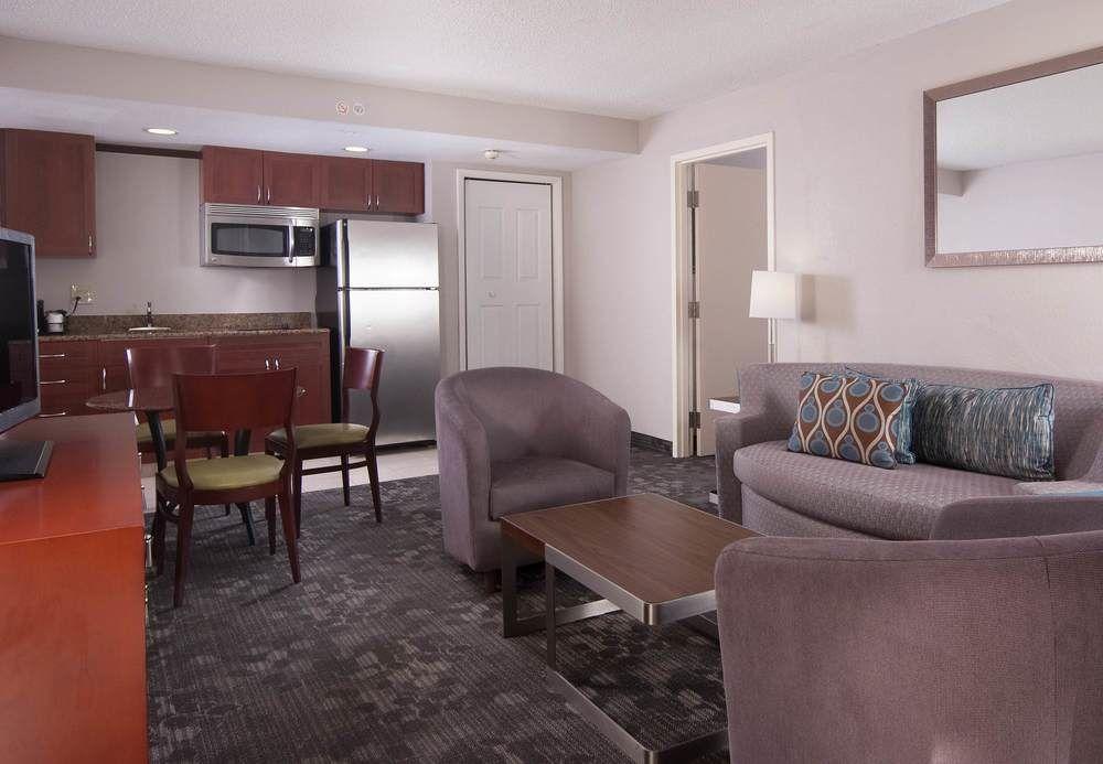 Hotel Courtyard Coral Gables 3*