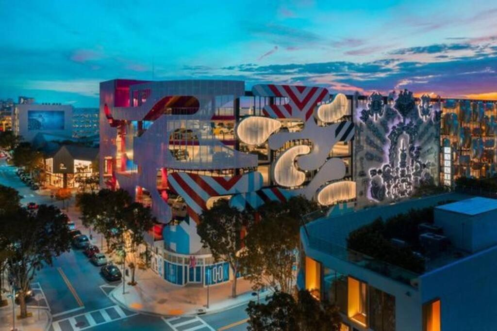 Vacay Spot Wynwood: Urban Jungle Oasis With Massage Shower & Bbq Patio Holiday home *