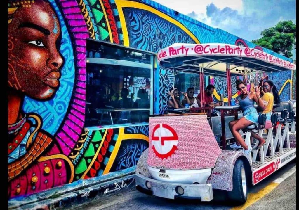 Vacay Spot Wynwood: Urban Jungle Oasis With Bbq & Nightlife Apartment