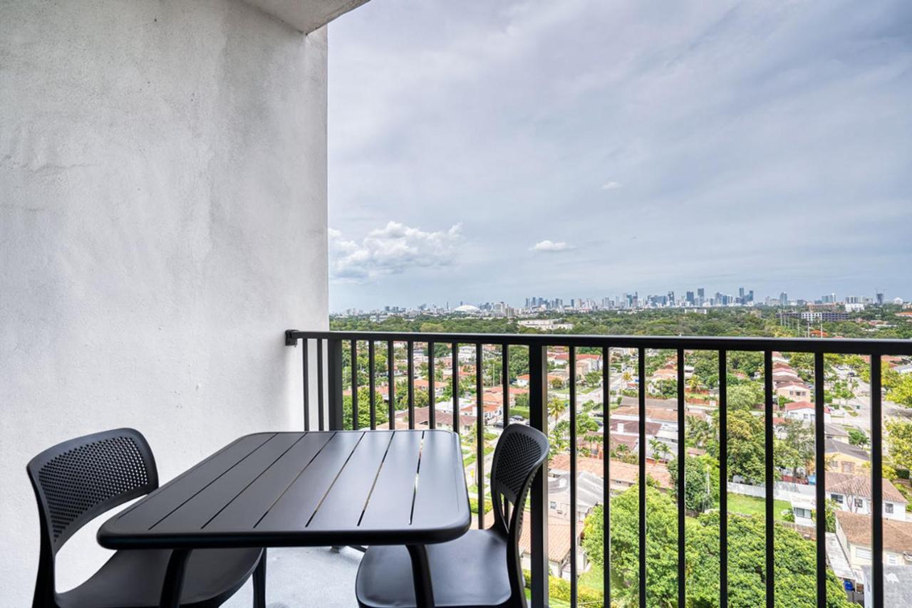 Coral Gables 1br W Pool Wd Nr Shops Airport Mia-74 * Miami
