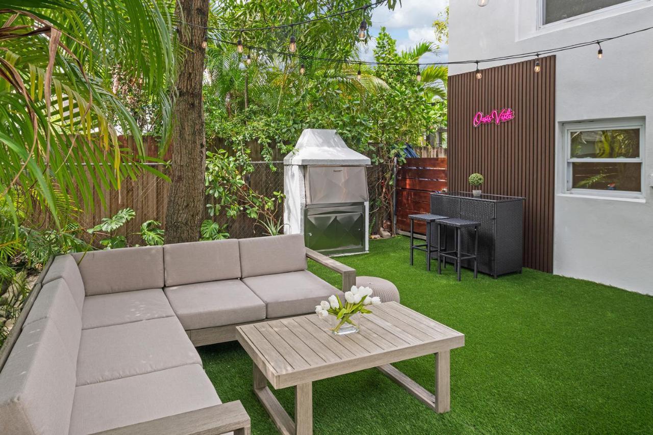 Oasis Vista Luxury Villa! 10 Min From Beach, Private Gym, Location!