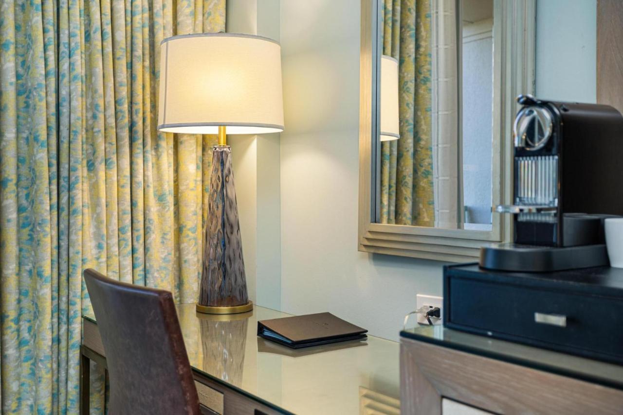 Gorgeous Partial Ocean View I The Ritz Carlton Apartment