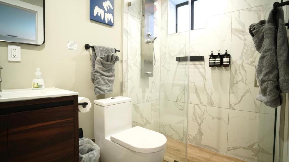 Charming Just 2 Minutes From Brickell Apartment *